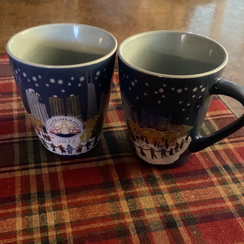 Chicago Cityscape Holiday Ceramic Mug Set